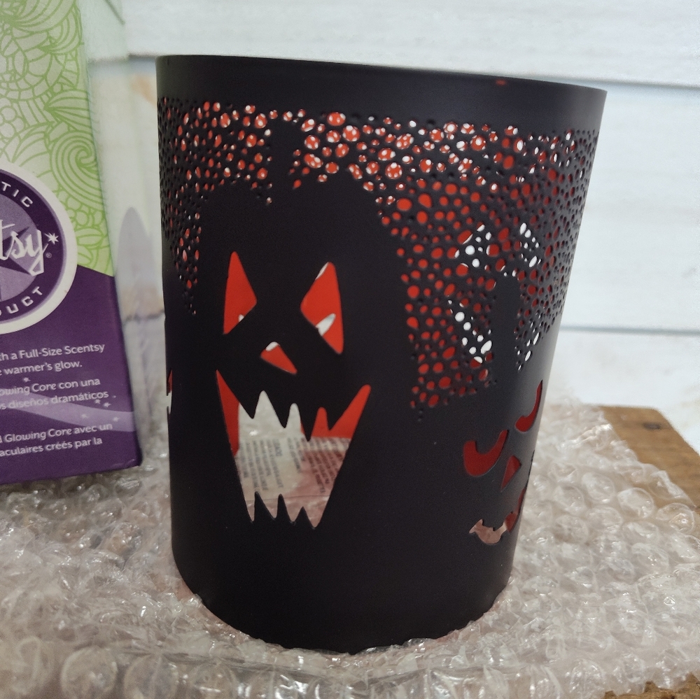 Scentsy All Hallows Warmer Wrap - Pumpkin Jack O Lantern